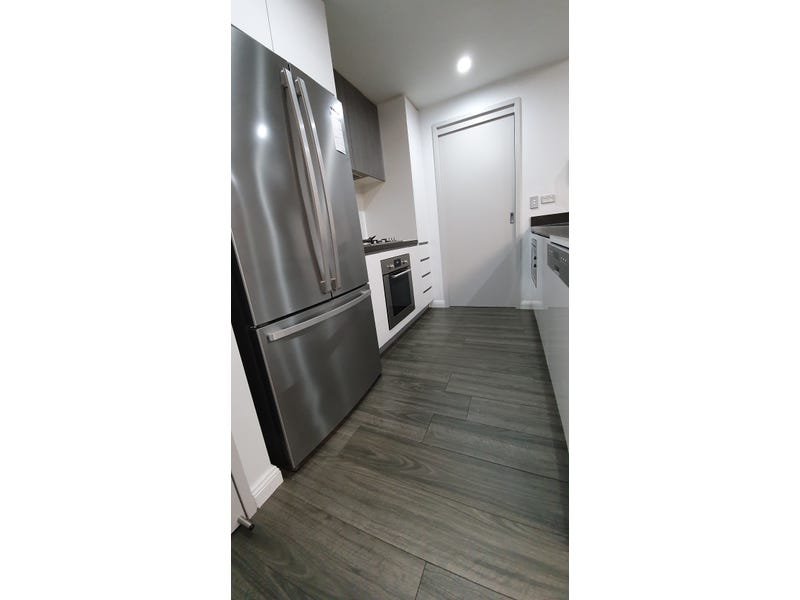 FULL FURNISHED 2 BED, 2 4