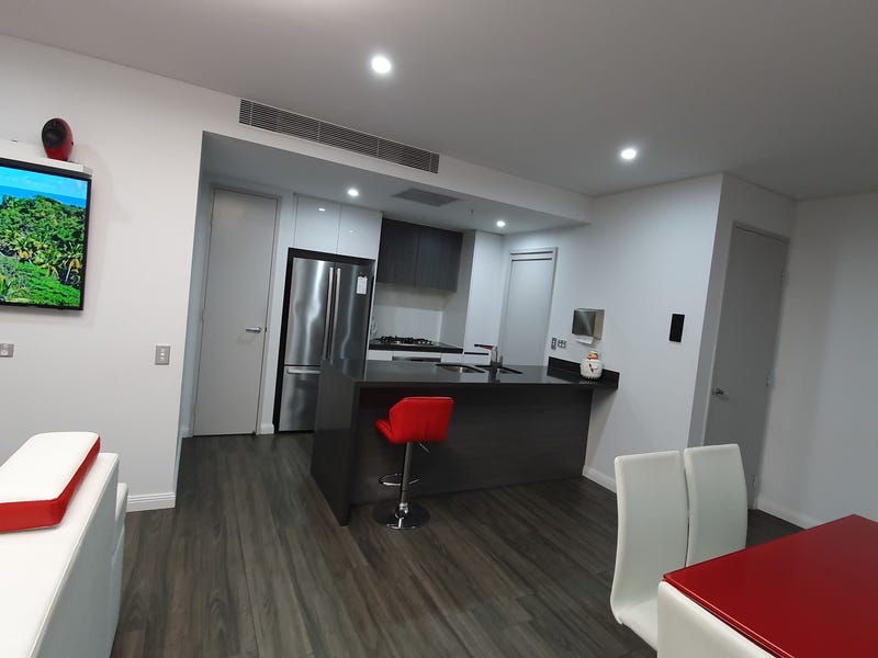 FULL FURNISHED 2 BED, 2 6