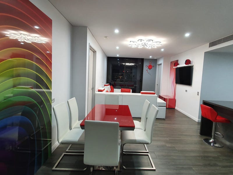 FULL FURNISHED 2 BED, 2 7