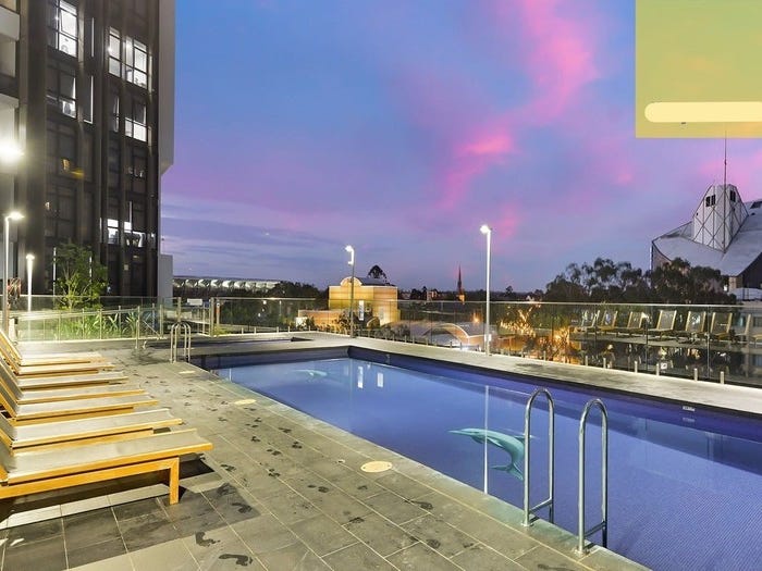 FULL FURNISHED 2 BED, 2 9
