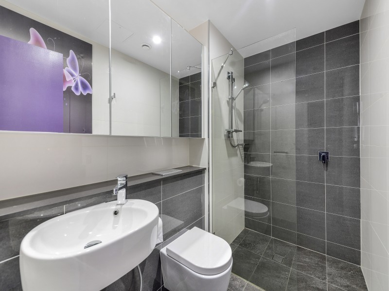 FULL FURNISHED 2 BED, 2 13