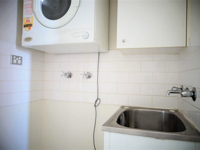 FOR RENT: Newly renovated 2bdr 11