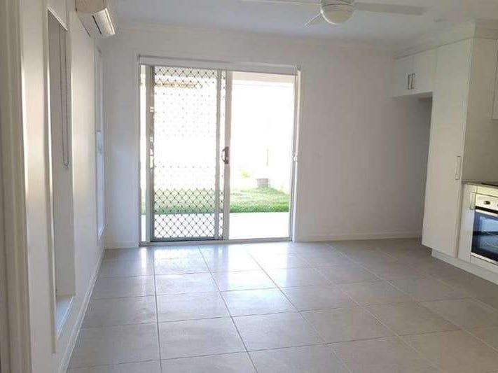 Modern 2 Bd Duplex in 4