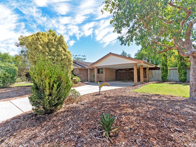 4 bedroom with updated kitchen and bathroom, 3 min walk to train station or primary school, large backyard with cubby house