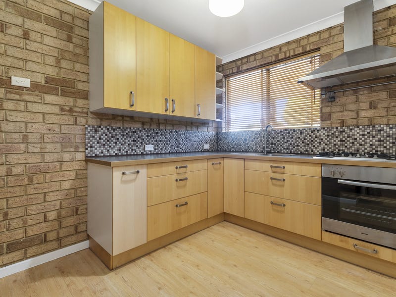 4 bedroom with updated kitchen 21