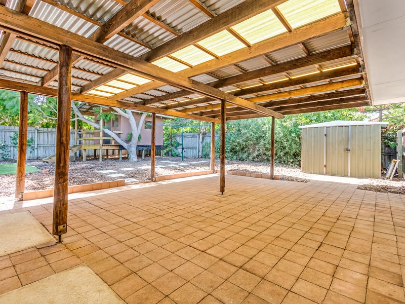 4 bedroom with updated kitchen 25
