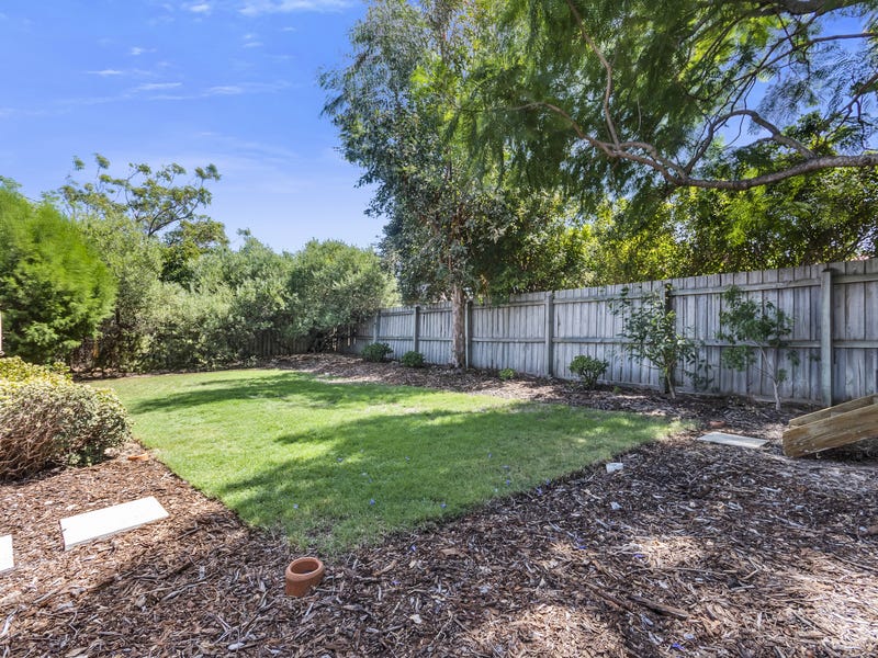 4 bedroom with updated kitchen 27