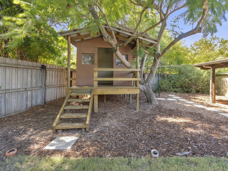 4 bedroom with updated kitchen 28