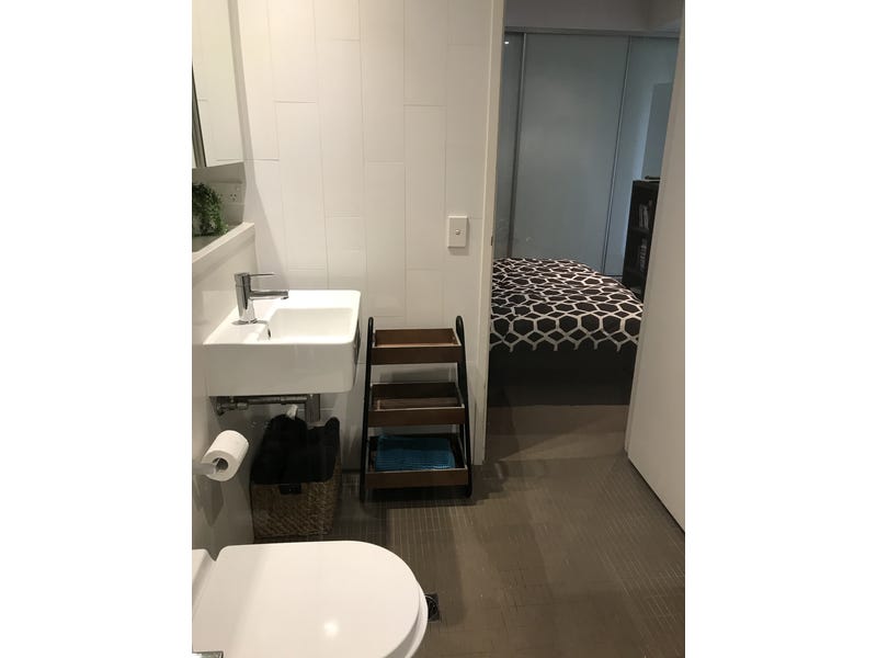 Newly Updated Apartment with Parking 3