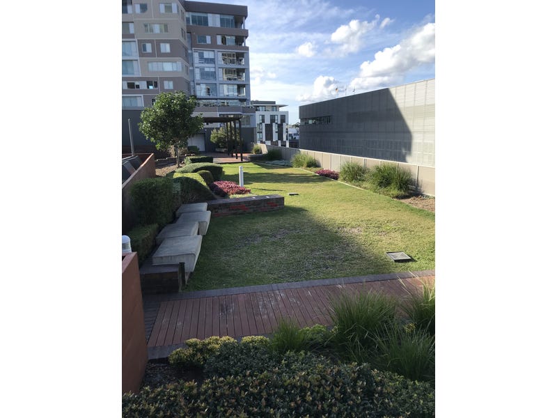 Newly Updated Apartment with Parking 11