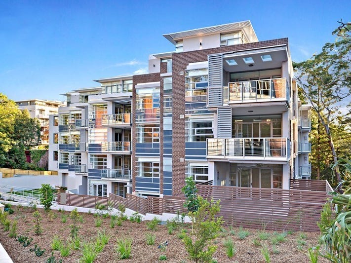 Executive Apartment with Private Courtyard! 4