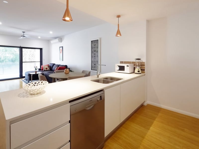 FULL FURNISHED 2 BED 2 6