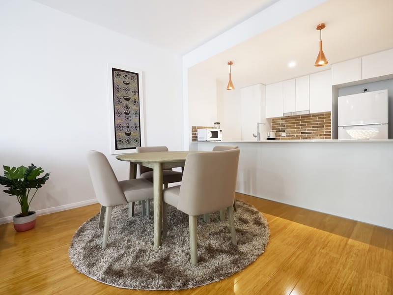 FULL FURNISHED 2 BED 2 9