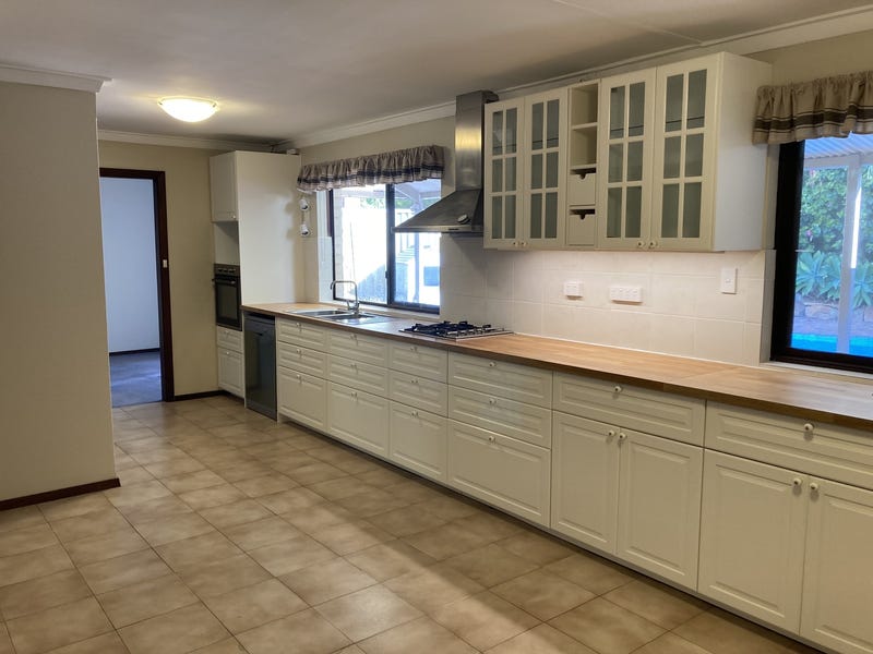 Huge Parkside Family Home with 2