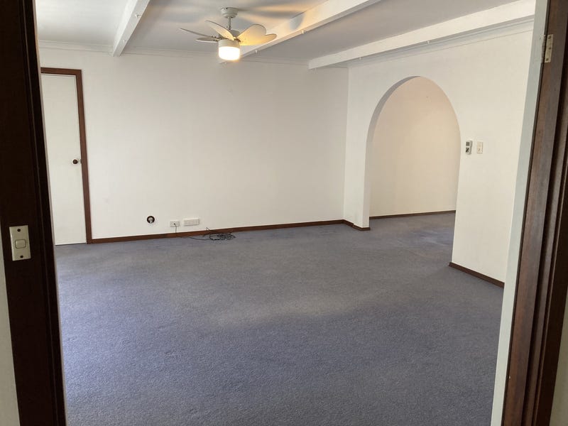 Huge Parkside Family Home with 5