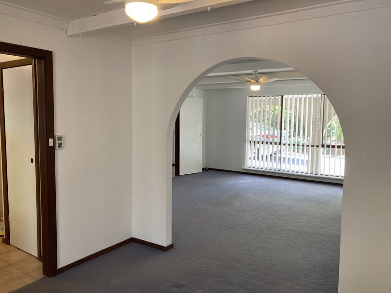Huge Parkside Family Home with 6