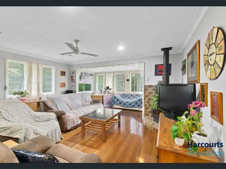 Quiet 3 Bedroom Home with 2