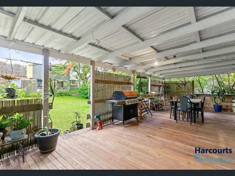 Quiet 3 Bedroom Home with 7