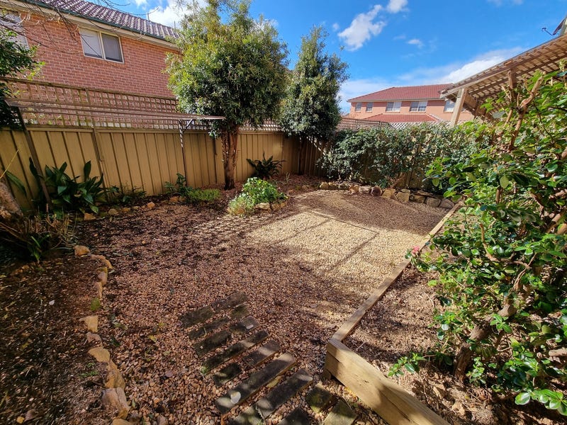 CENTRALLY LOCATED BOWRAL TOWNHOUSE 7