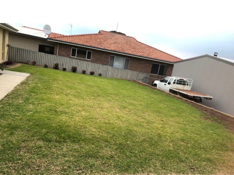 Fabulous home in peaceful location 10