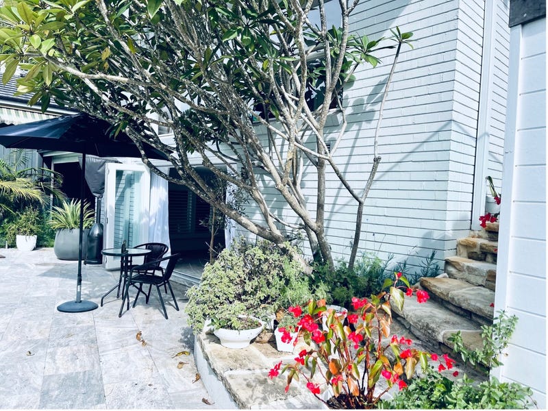 Private studio with stunning vista 5