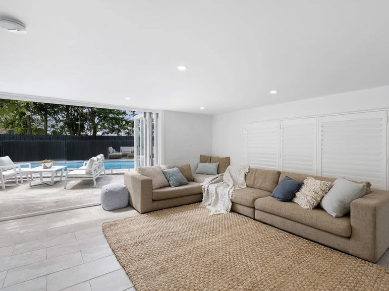 Private studio with stunning vista 6