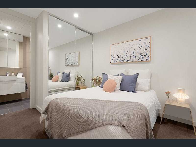 Ground floor oasis with private 5