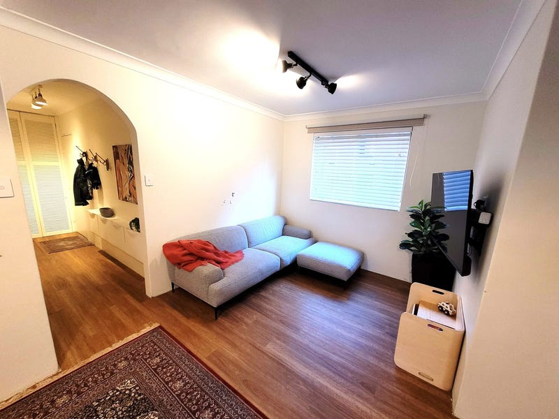 Bright, modern retreat with everything on your doorstep!