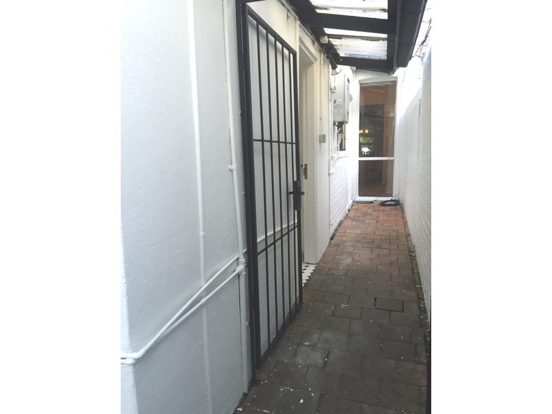 Stunning 2 bedroom terrace directly 5