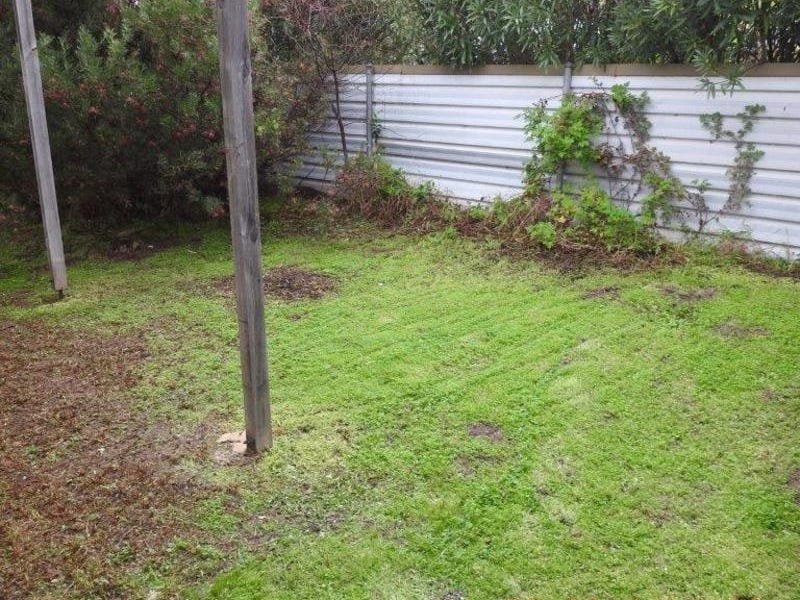Carrickalinga House for rent $320pw 11