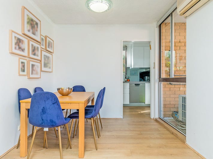 PET FRIENDLY – Location, Location 6