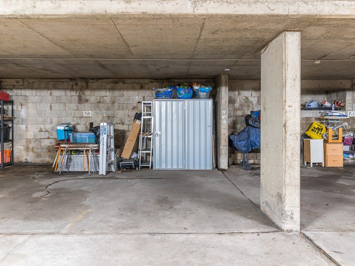 PET FRIENDLY – Location, Location 10