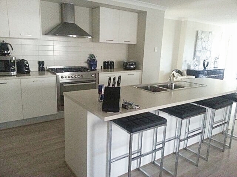 Luxurious 4 Bedroom Large Family 6