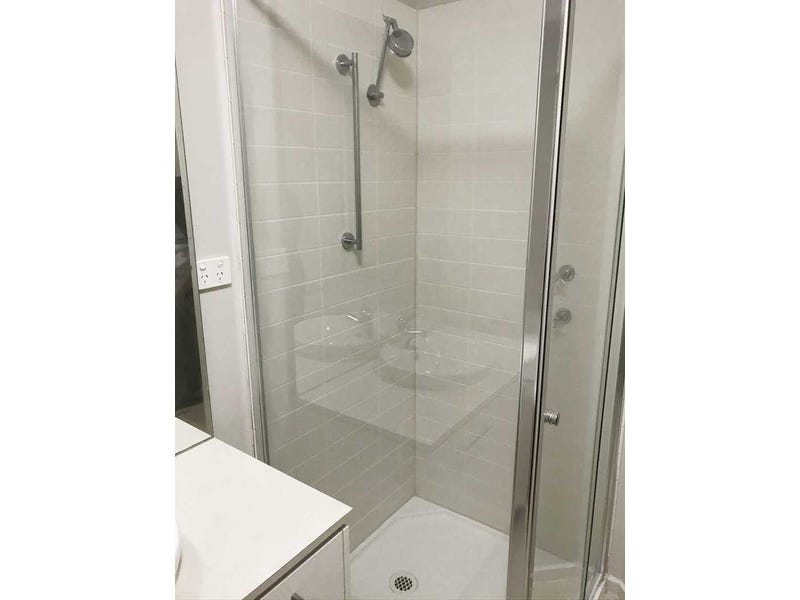 Luxurious 4 Bedroom Large Family 18
