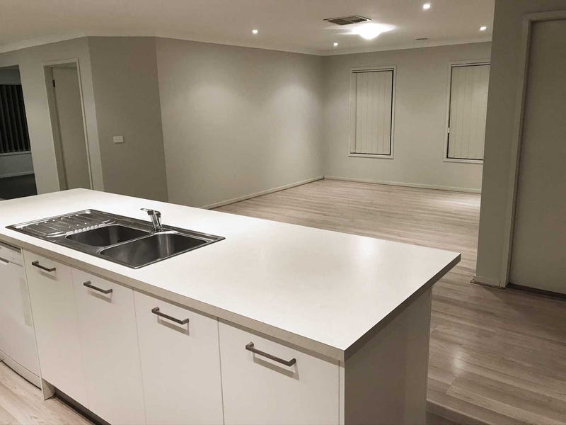 Luxurious 4 Bedroom Large Family 28