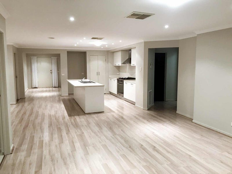 Luxurious 4 Bedroom Large Family 32