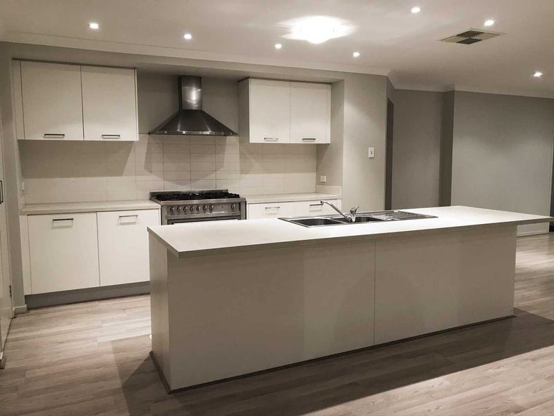 Luxurious 4 Bedroom Large Family 33