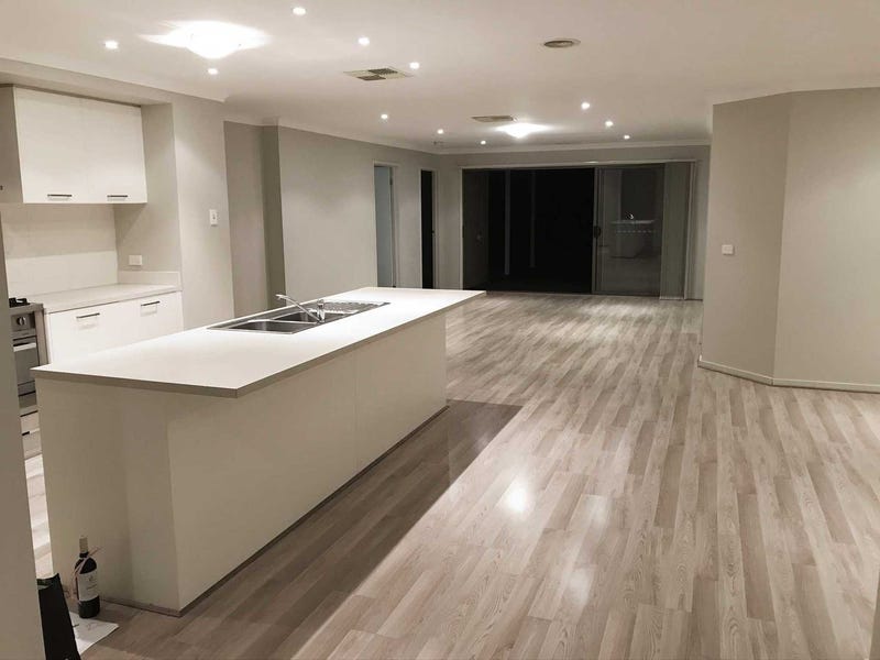 Luxurious 4 Bedroom Large Family 34