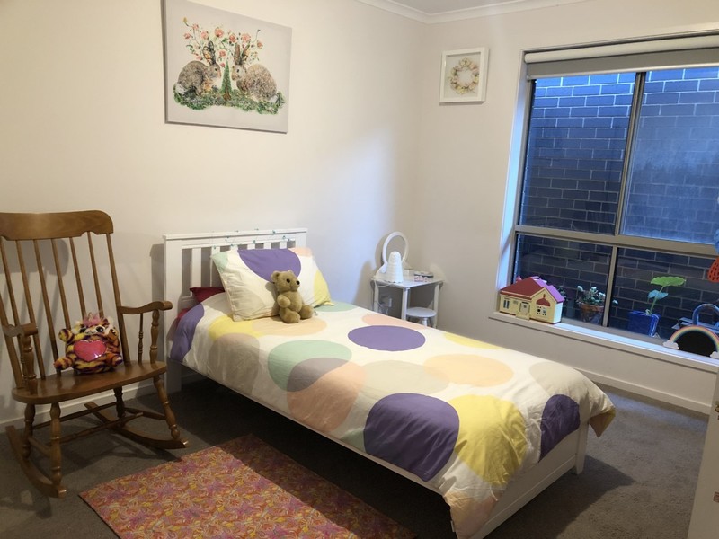 Ideal Park frontage location, overlooking 10