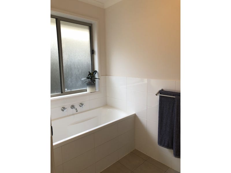 Ideal Park frontage location, overlooking 14
