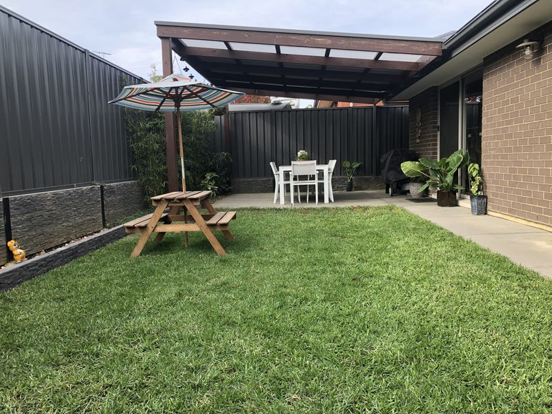 Ideal Park frontage location, overlooking 20