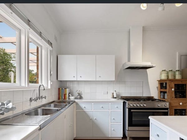 Lovely 2 bedroom unit in 3