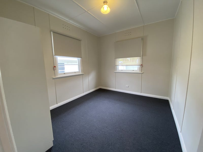 Neat and tidy older home 5