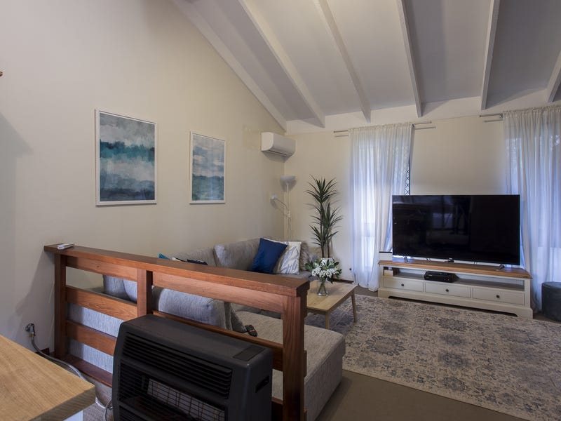 Large Family Home 11
