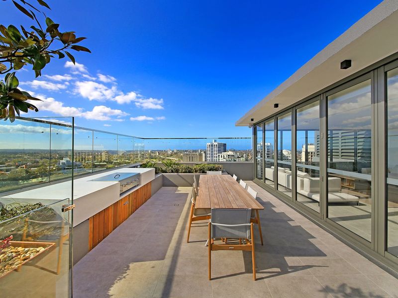 SIMPLY THE BEST! Luxury Living 12