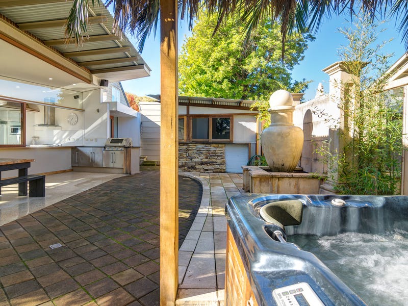 This 3 Bedroom character home with architect designed extention
