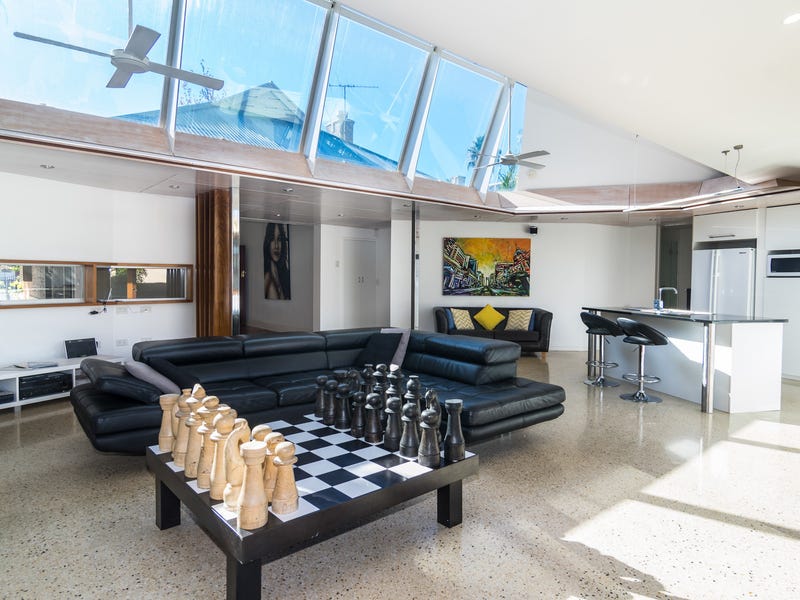 This 3 Bedroom character home 6