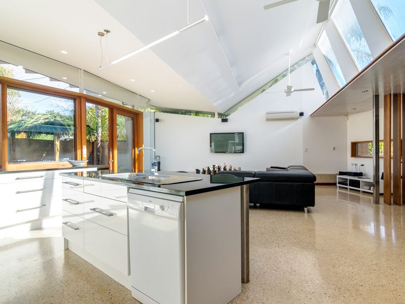 This 3 Bedroom character home 8
