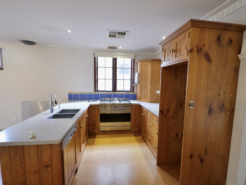 Lovely Family home 16