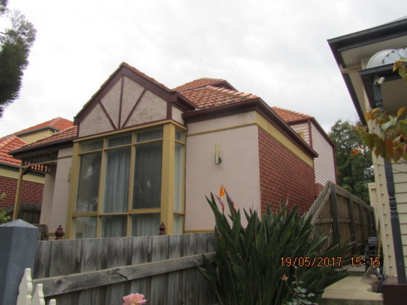 4BR Airconditioned Double story House  Near Train !